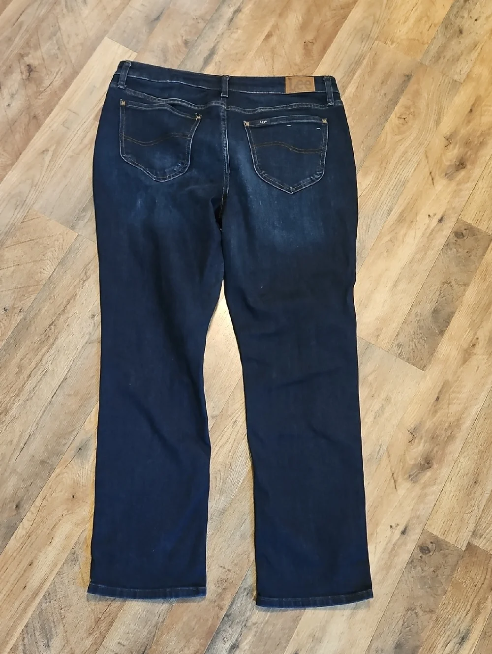 👖Lee Women’s Indigo Straight-Leg Jeans